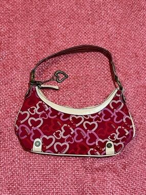 XOXO Red, Pink, and Tan Heart Pattern Shoulder Bag with Cream Trim